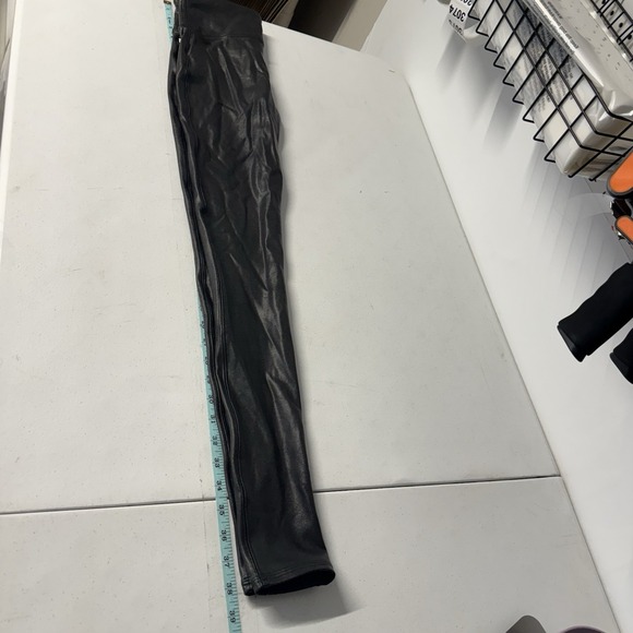 Spanx Faux Leather Leggings Womens Medium Tall Black Grunge Sexy Biker NEW - Picture 10 of 11